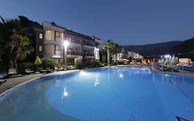 Golden Life Heights Deluxe Suite Hotel - Adult Only